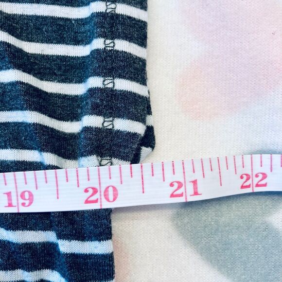 Yogalicious Striped Open Back Active T-Shirt‎ Large - Picture 9 of 11